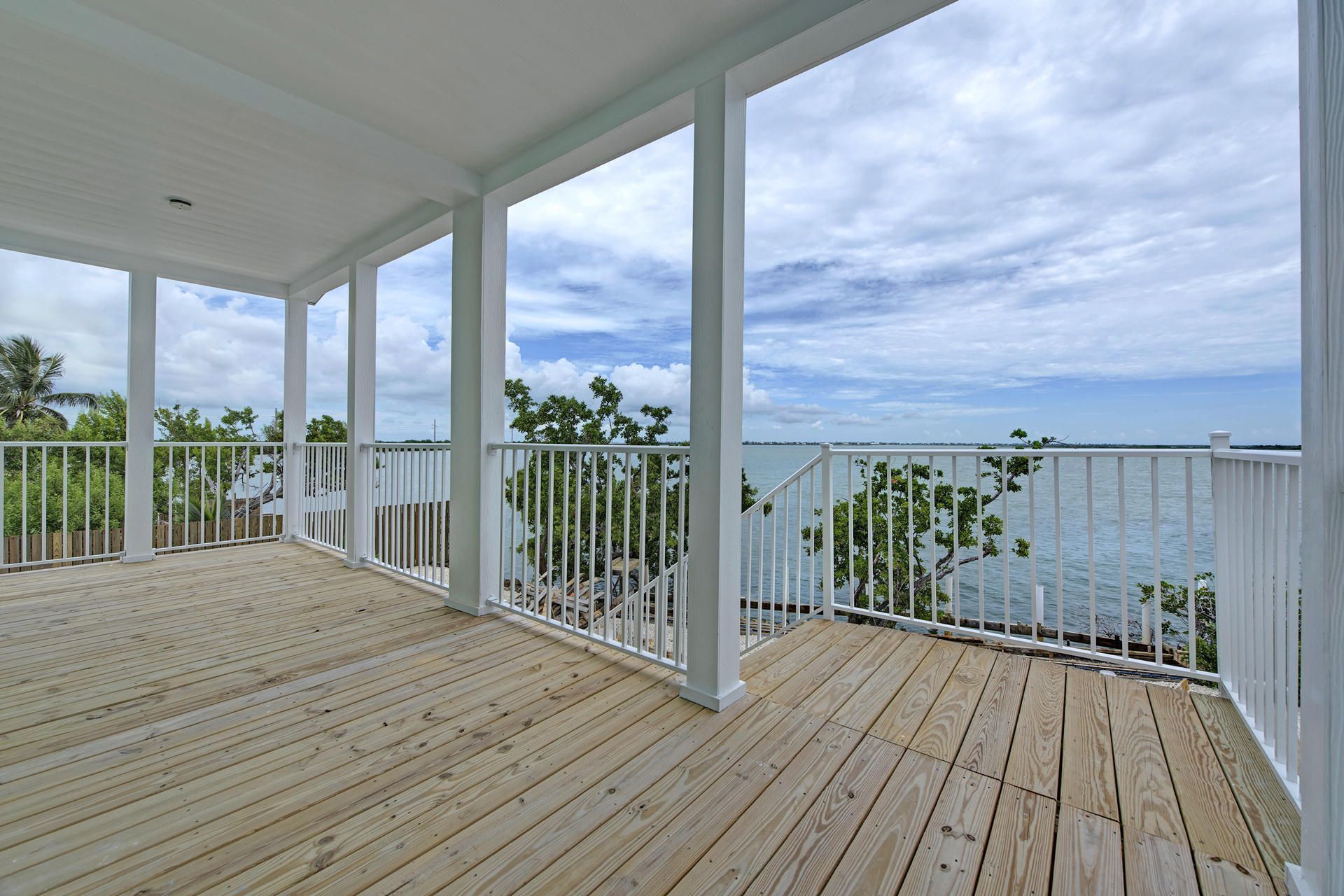 21 E Circle Drive, Unit B, Saddle Bunch, FL 33040 Photo