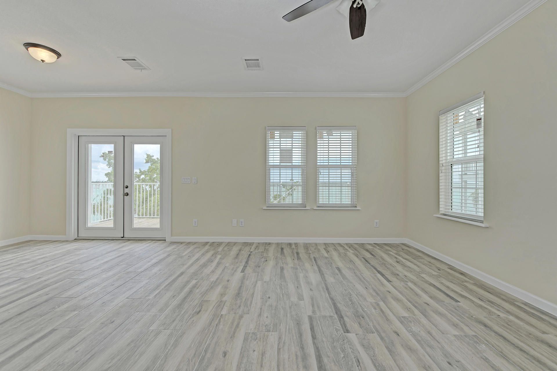 21 E Circle Drive, Unit B, Saddle Bunch, FL 33040 Photo