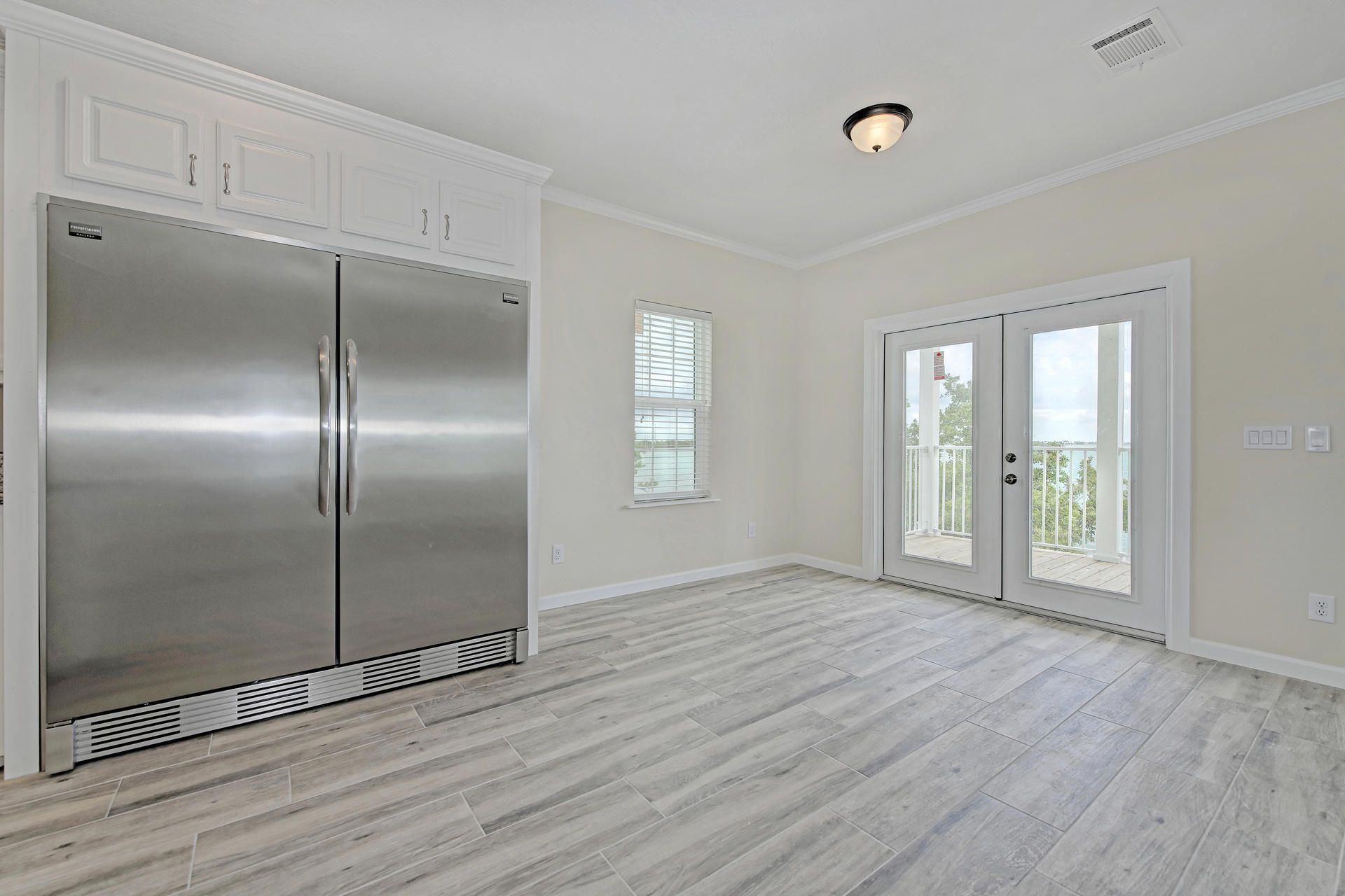 21 E Circle Drive, Unit B, Saddle Bunch, FL 33040 Photo