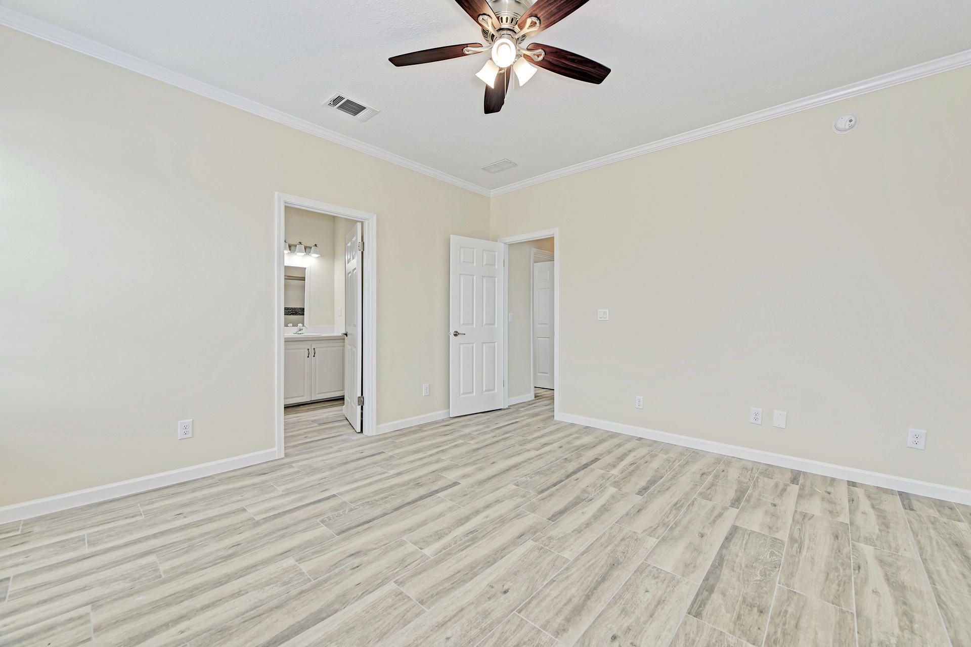 21 E Circle Drive, Unit B, Saddle Bunch, FL 33040 Photo