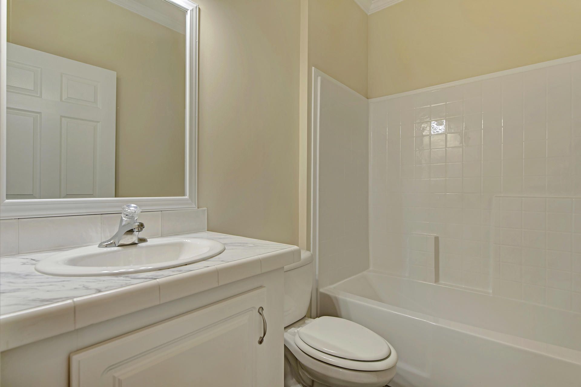 21 E Circle Drive, Unit B, Saddle Bunch, FL 33040 Photo
