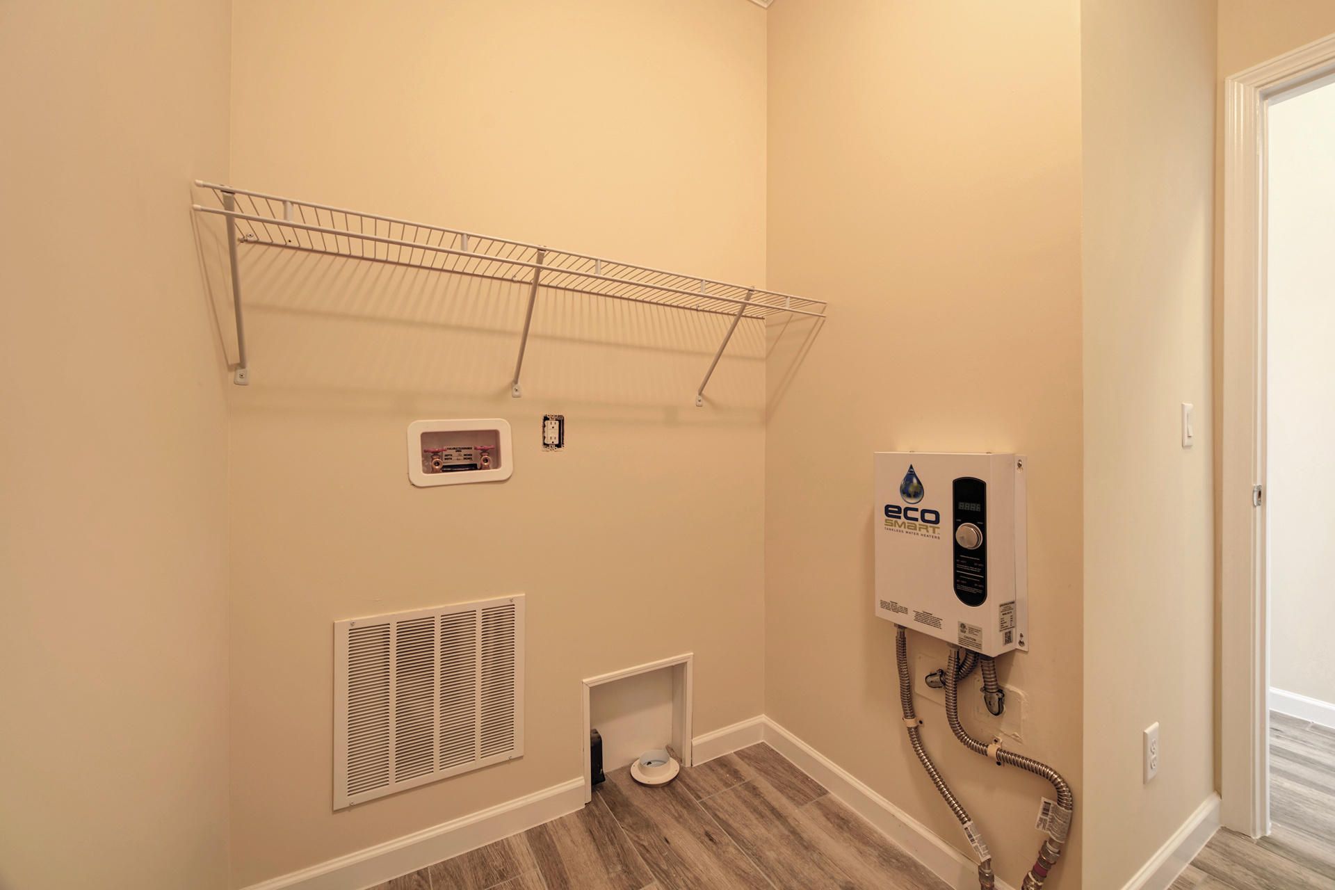 21 E Circle Drive, Unit B, Saddle Bunch, FL 33040 Photo