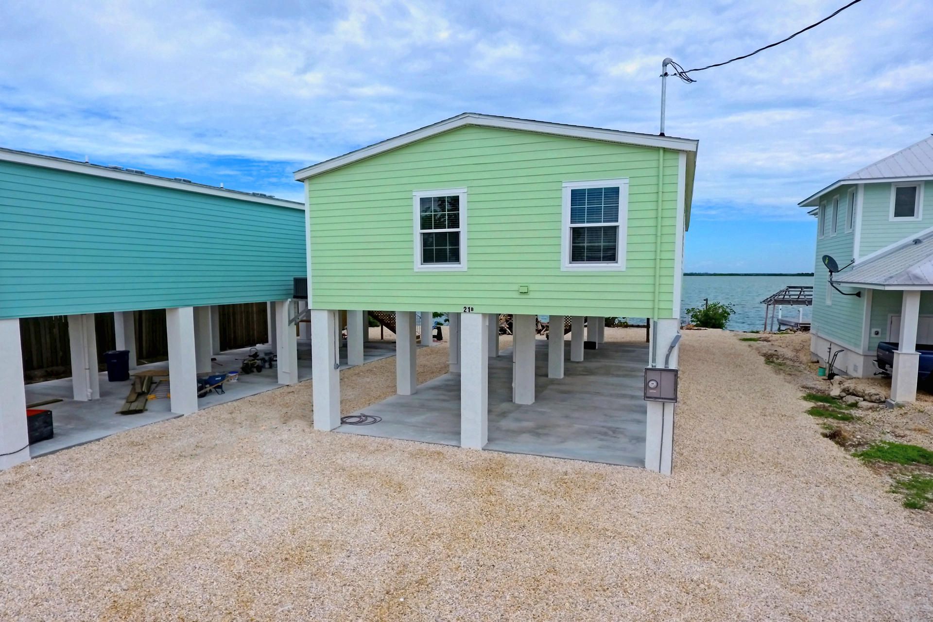 21 E Circle Drive, Unit B, Saddle Bunch, FL 33040 Photo