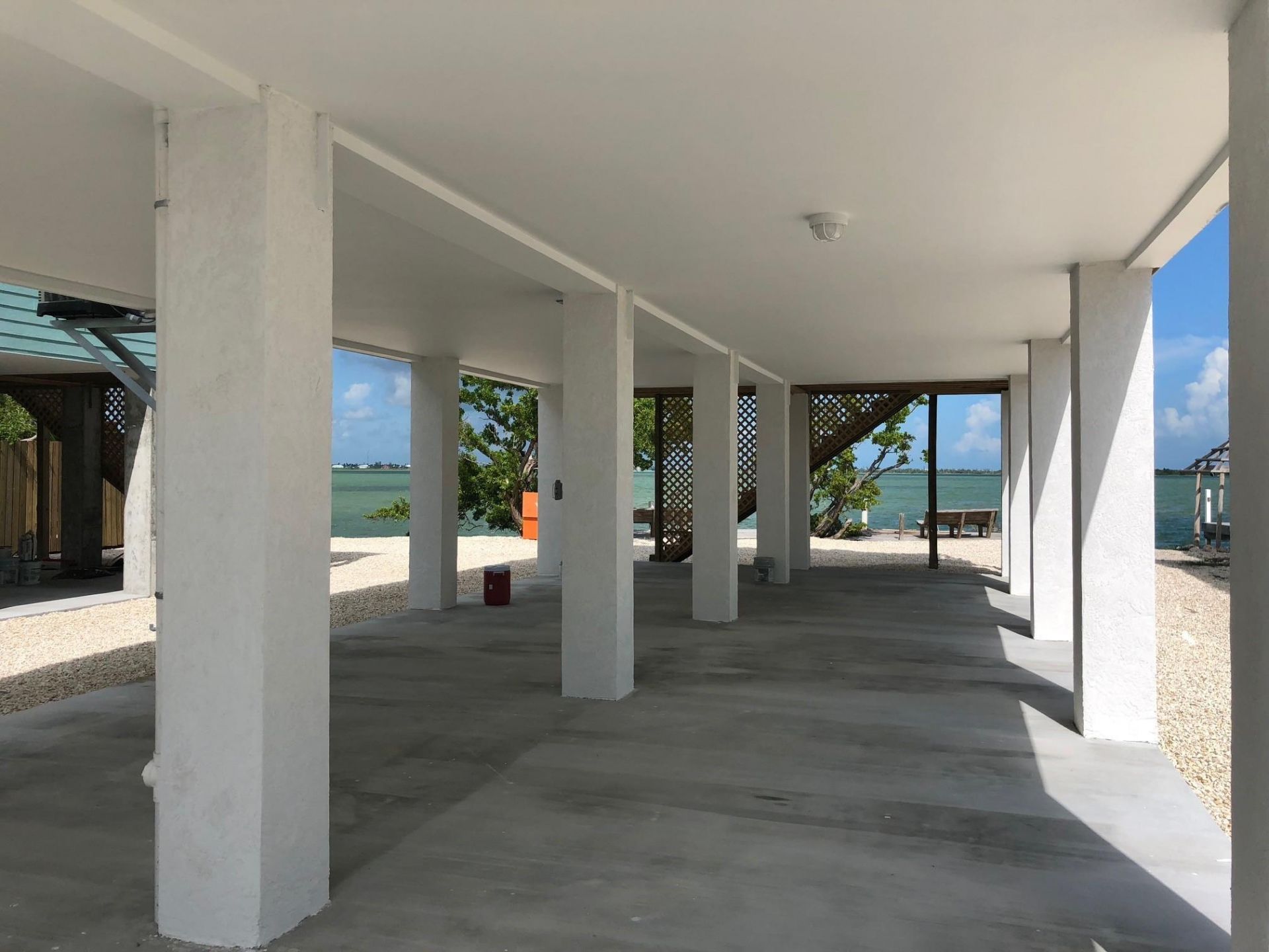 21 E Circle Drive, Unit B, Saddle Bunch, FL 33040 Photo