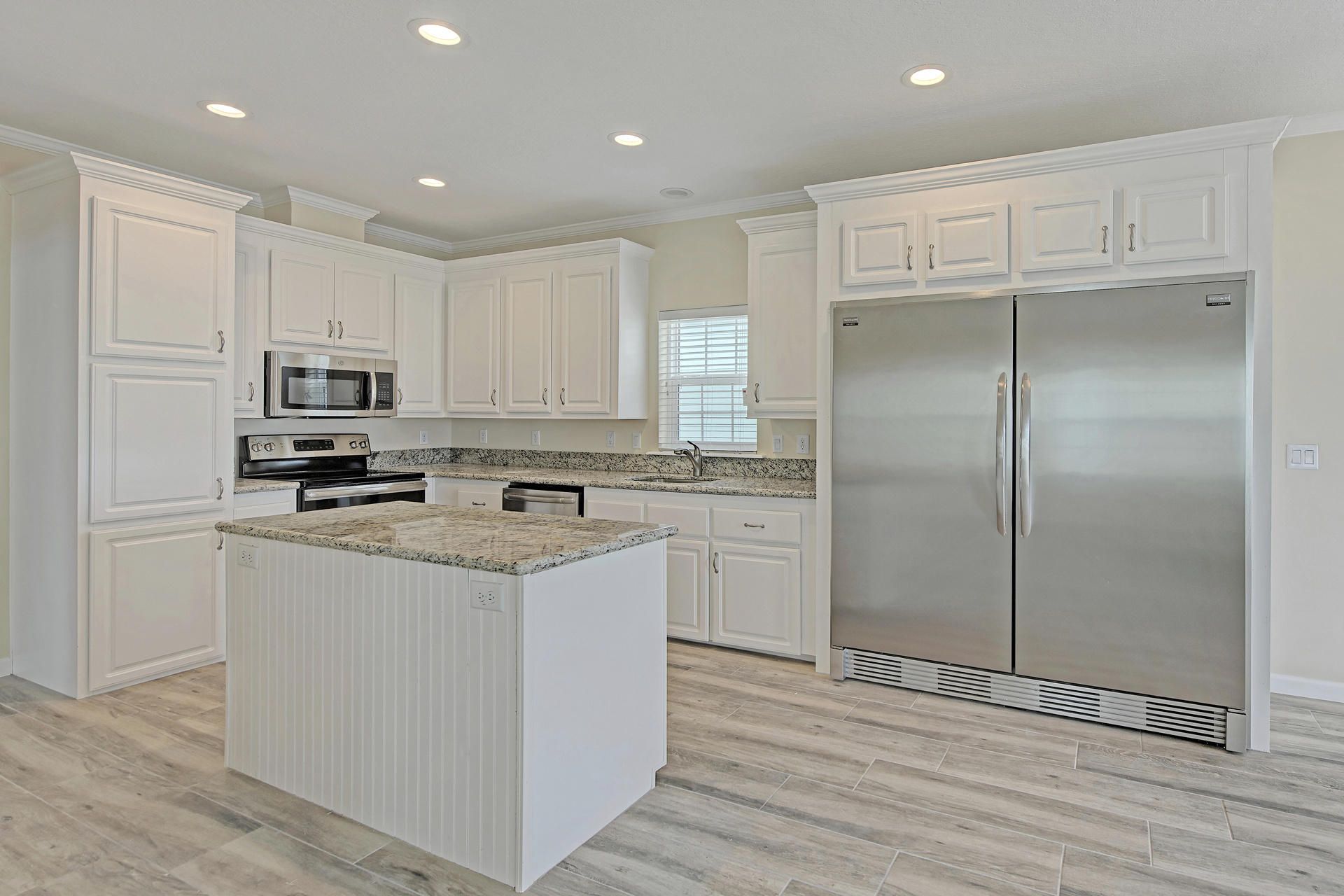 21 E Circle Drive, Unit B, Saddle Bunch, FL 33040 Photo