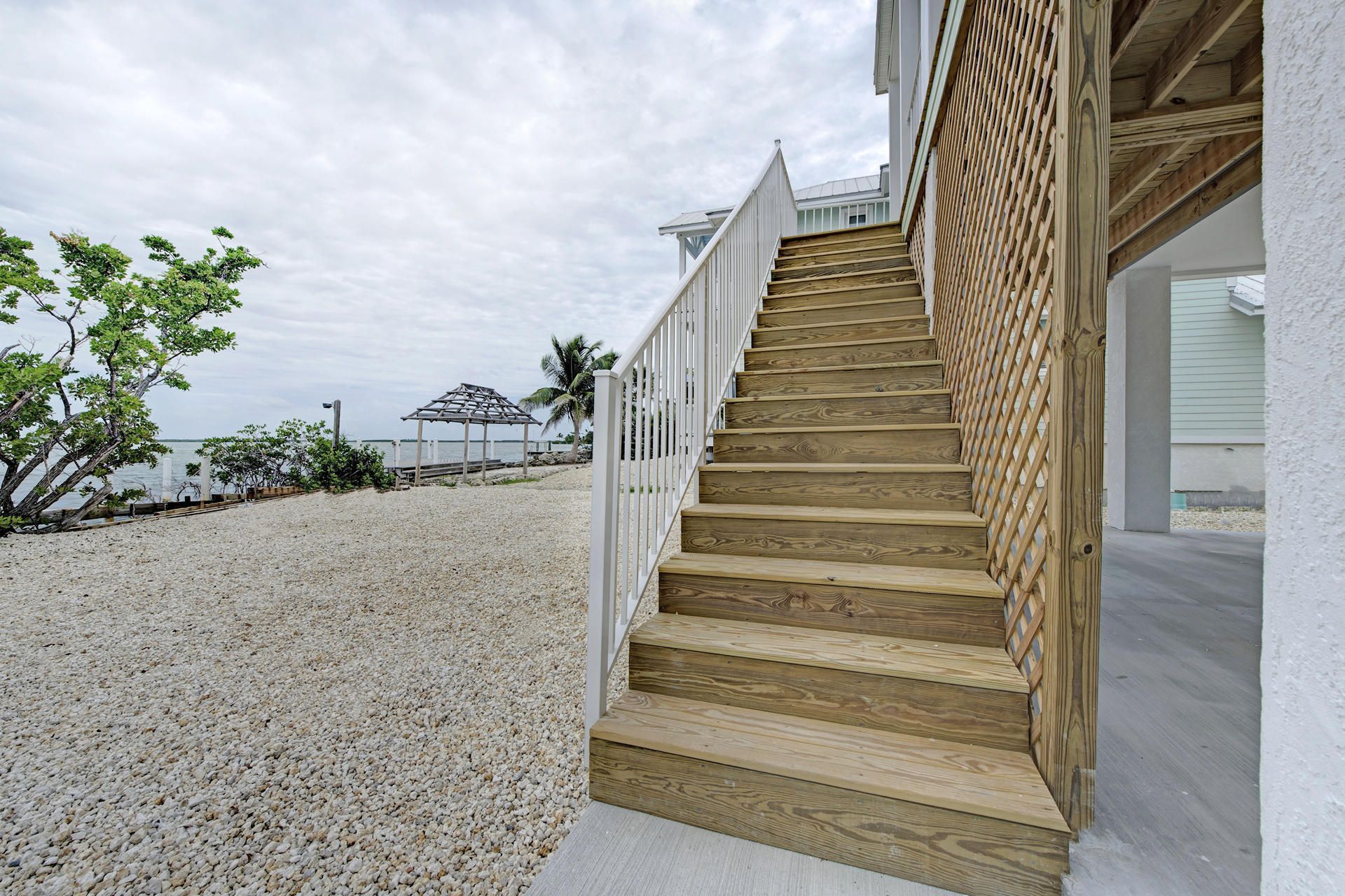 21 E Circle Drive, Unit B, Saddle Bunch, FL 33040 Photo