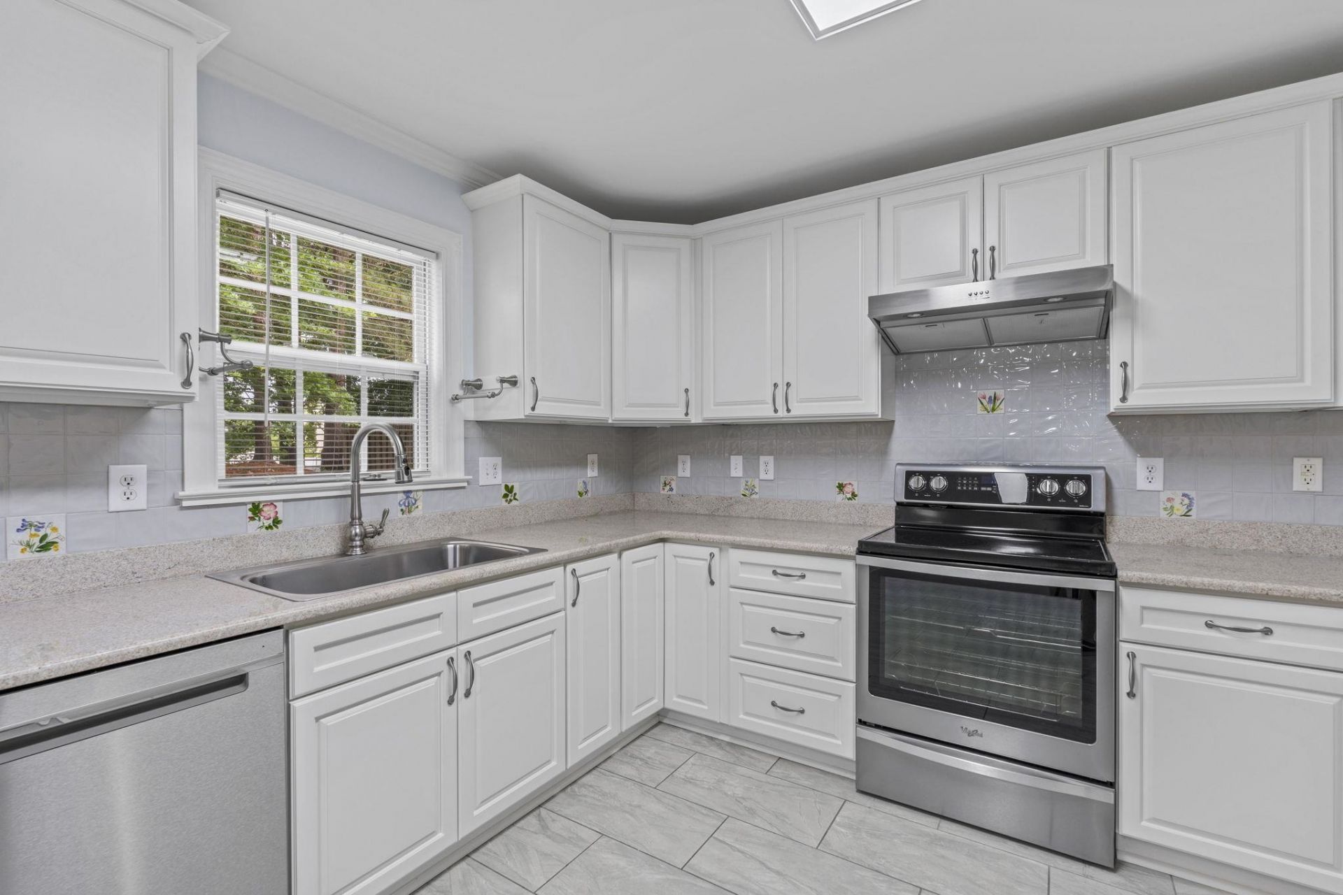 136 Molinia Dr.  Photo 10