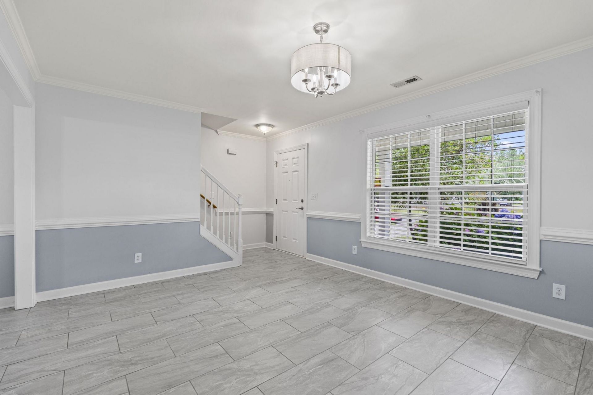 136 Molinia Dr.  Photo 4