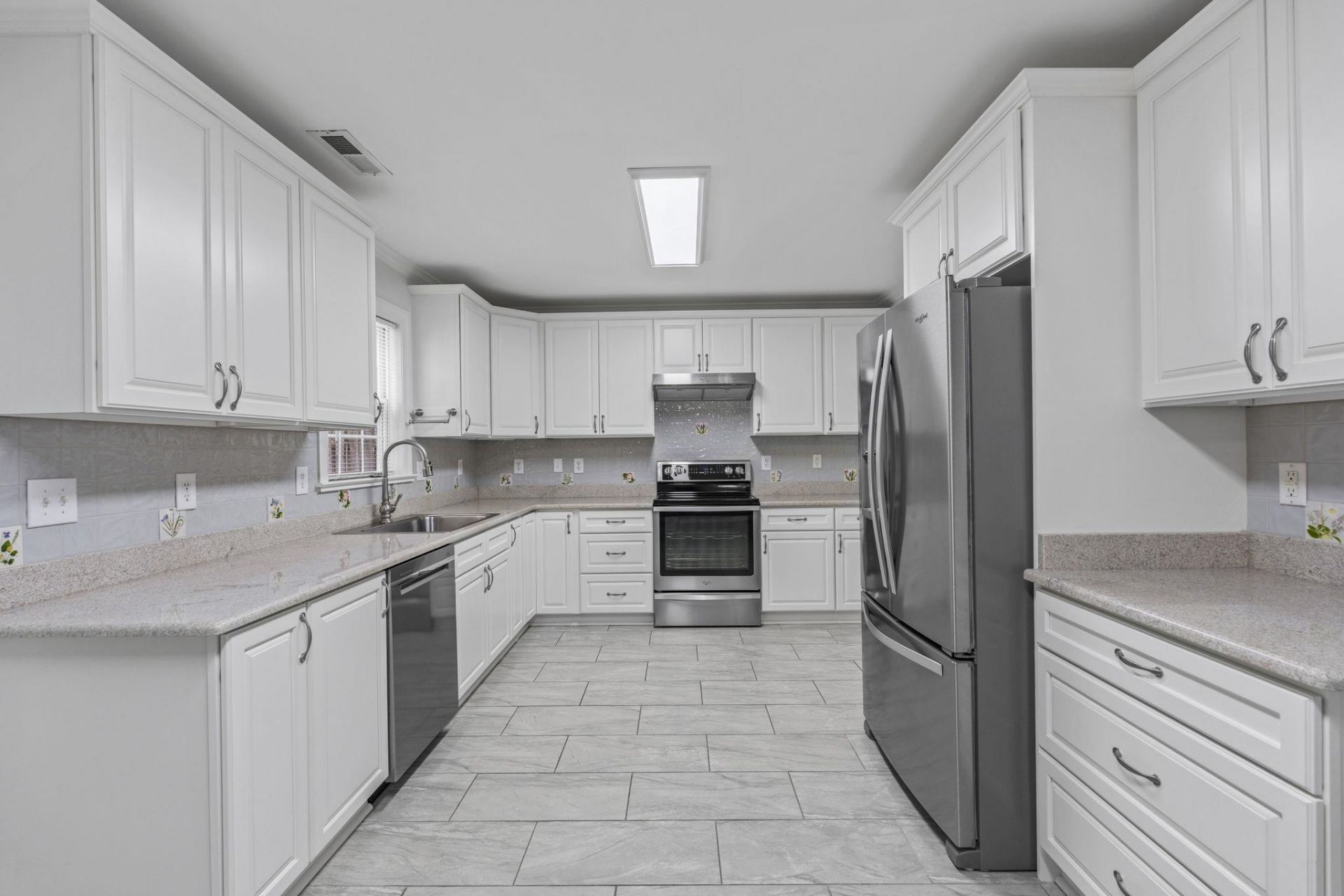 136 Molinia Dr.  Photo 9