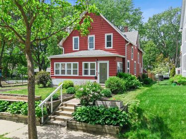 2401 Upton Avenue N, Minneapolis, MN 55411