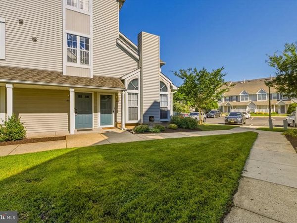 302 B WHARTON ROAD, MOUNT LAUREL, NJ 08054