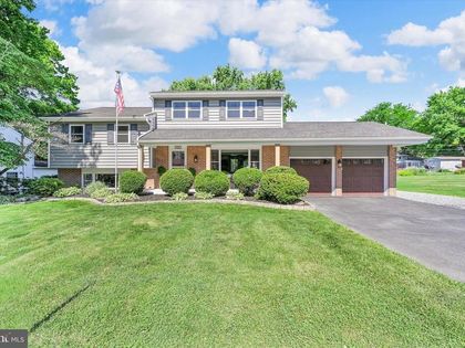 1842 LONGVIEW DRIVE Lancaster, PA 17601