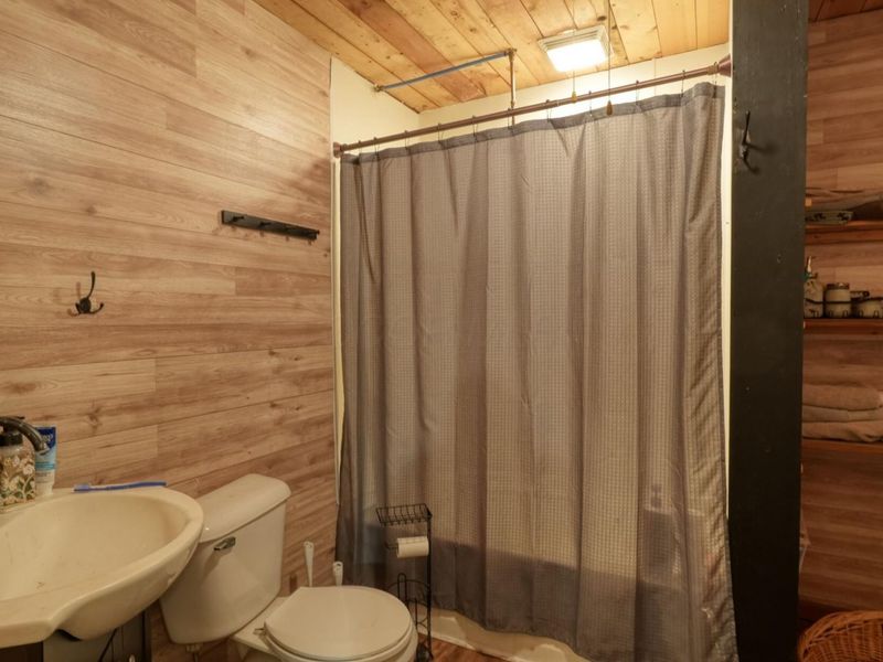 70535 Hopewell Road , Cambridge, OH 43725 Photo 26