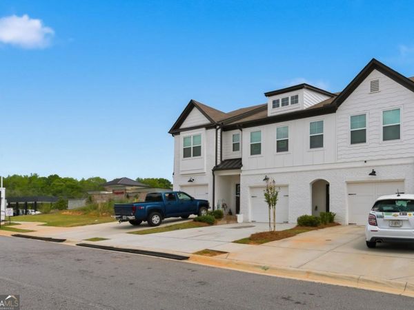 82 Auburn Run Lane, Auburn, GA 30011