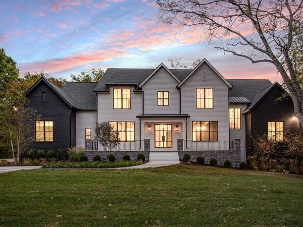 1209 Otter Creek Rd, Nashville, TN 37215