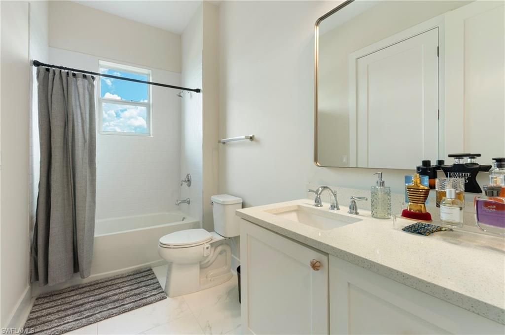 158 Cambria Ln, Naples, FL 34112 Photo
