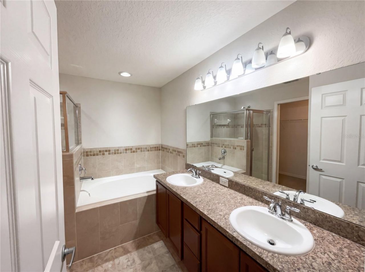 2005 Orange Avenue , Saint Cloud, FL 34769 Photo