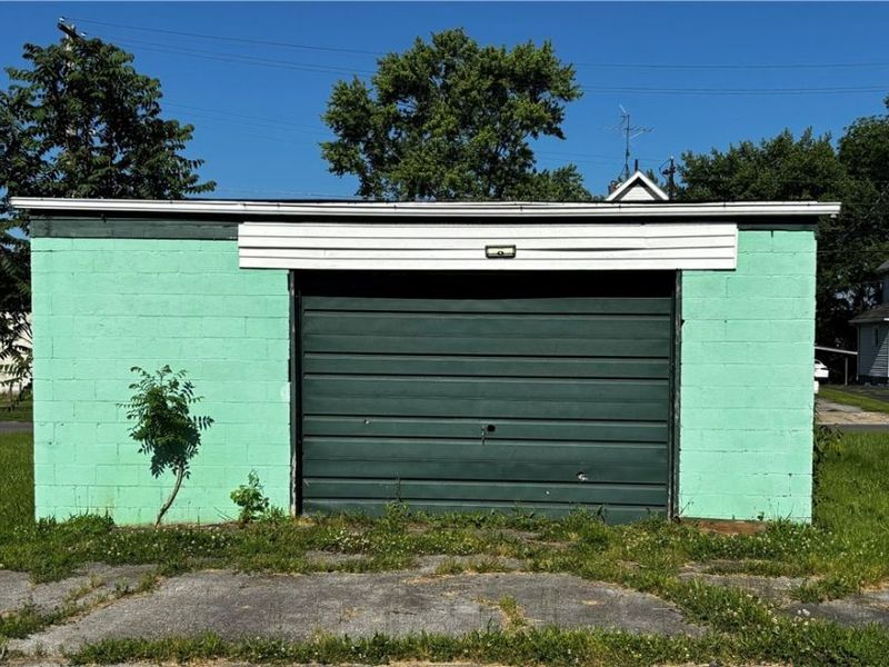 137 Wood Avenue, Niles, OH 44446 Photo 3