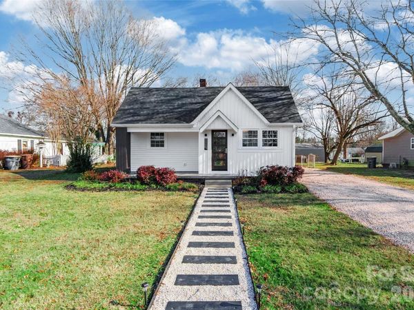 1002 Laura Avenue , Kannapolis, NC 28083