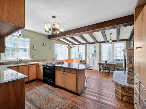 36W927 Red Gate Road, St. Charles, IL 60175