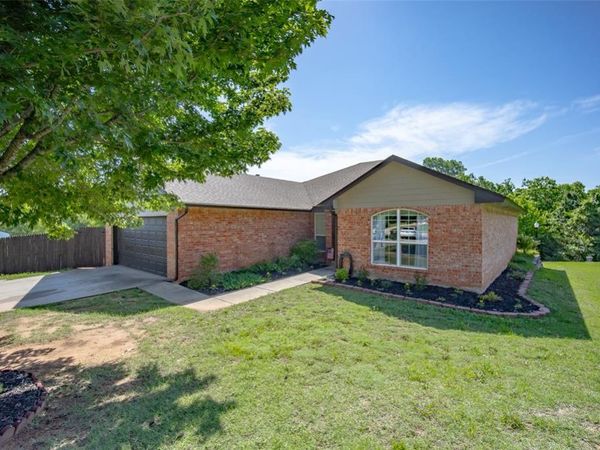 2024 Lakeside Drive, Midwest City, OK 73130
