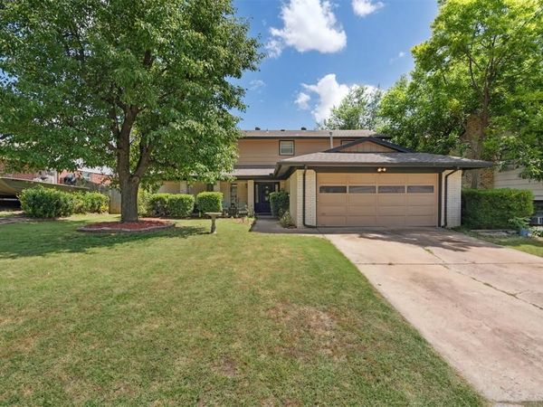 8008 NW 27th Street, Bethany, OK 73008