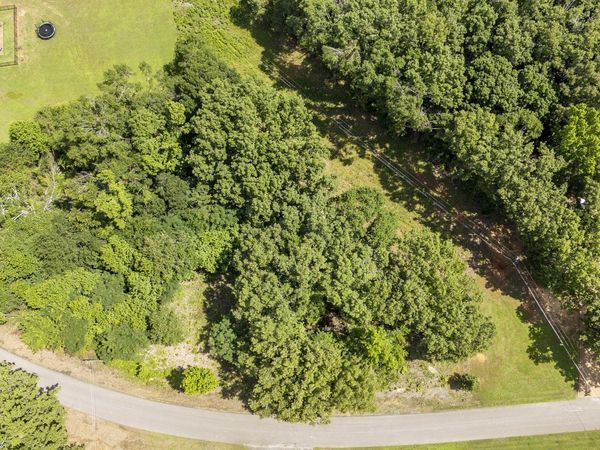 XXX OAK GROVE RD, Savannah, TN 38372