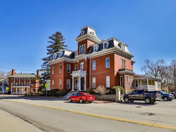 241 Middle Street, Unit 11, Portsmouth, NH 03801