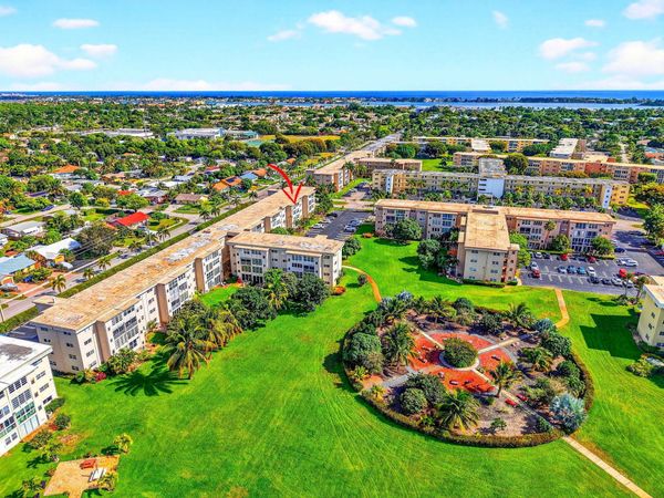 230 NE 26th Avenue, Unit 302, Boynton Beach, FL 33435