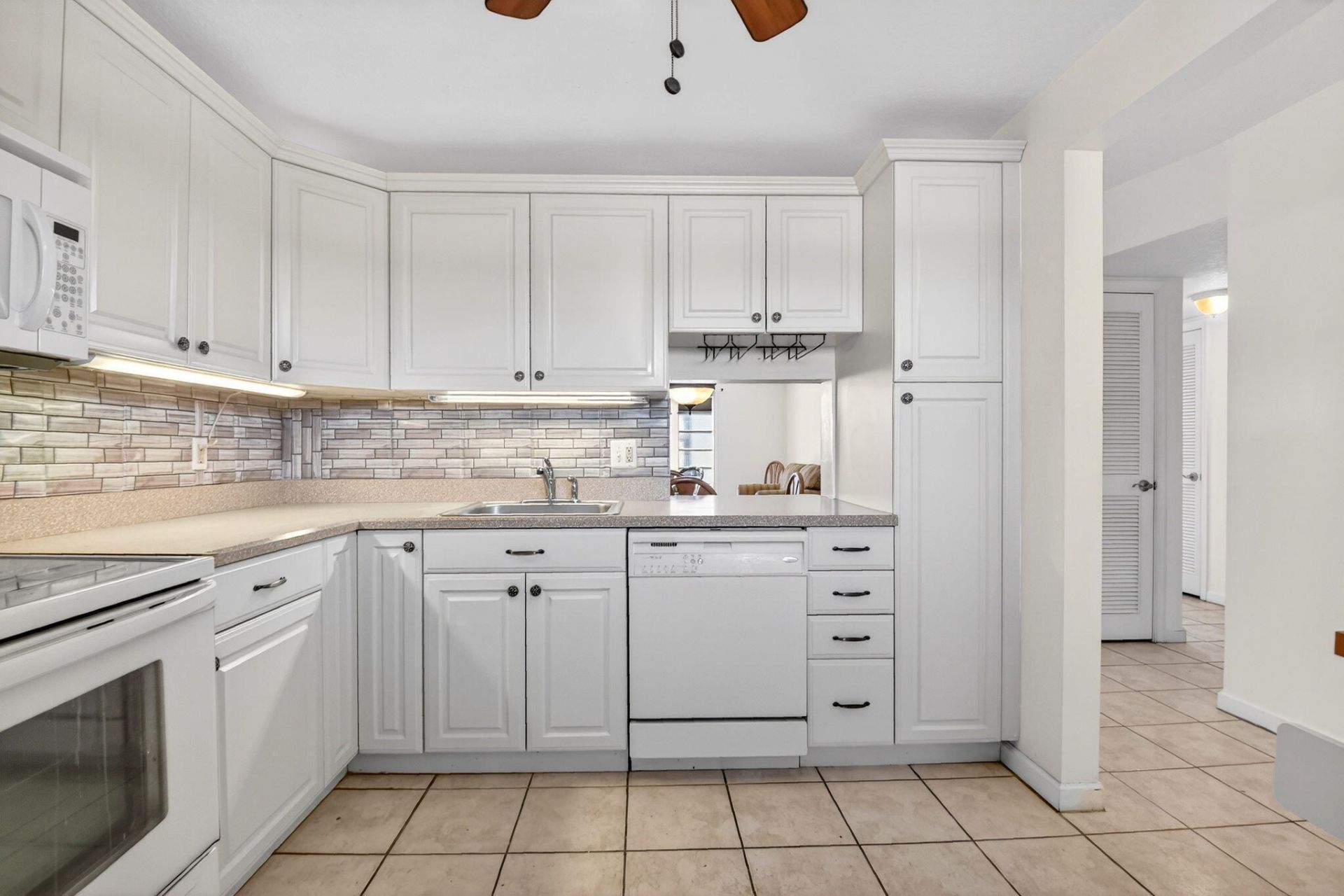 230 NE 26th Avenue, Unit 302, Boynton Beach, FL 33435 Photo