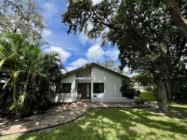 4075 N Palm Forest Dr Drive N, Delray Beach, FL 33445