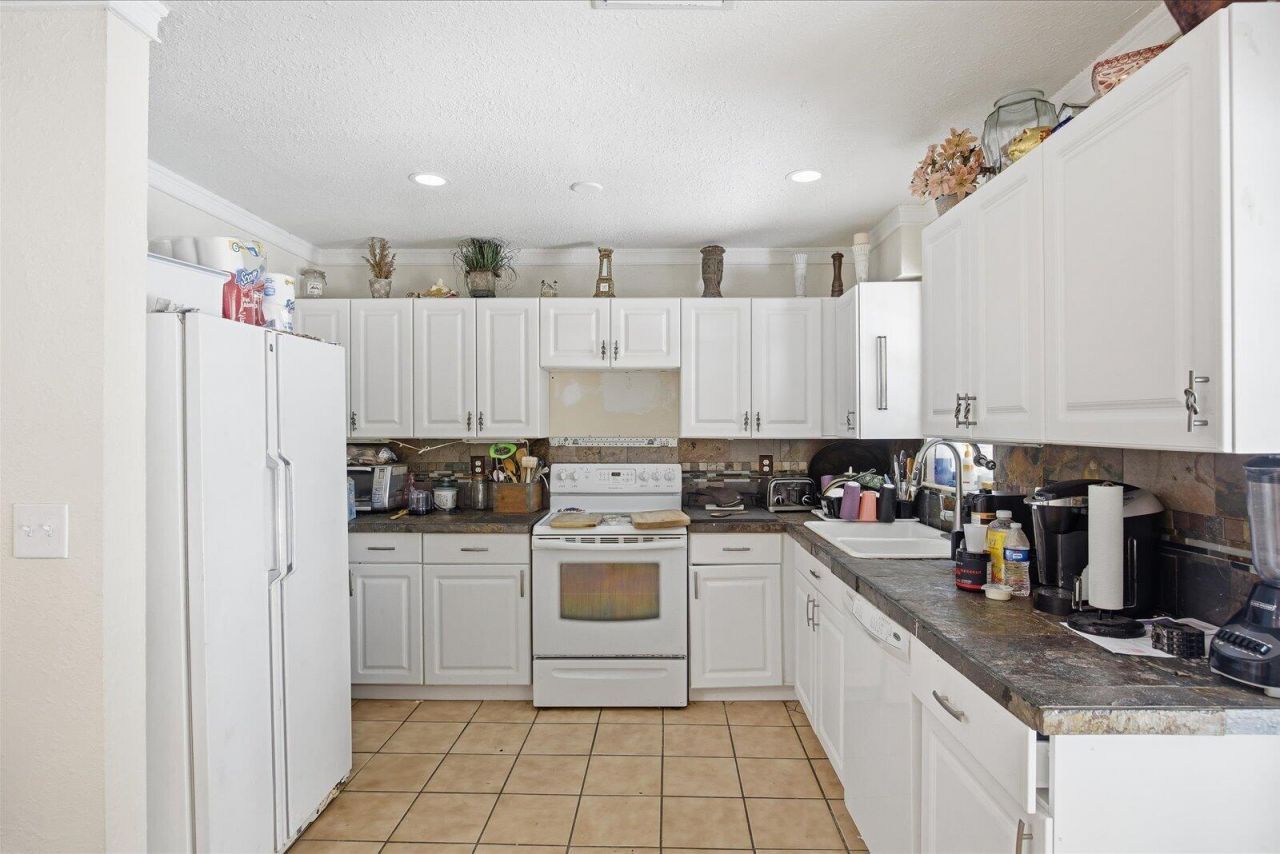 325 NW Dearman Street, Port Saint Lucie, FL 34983 Photo