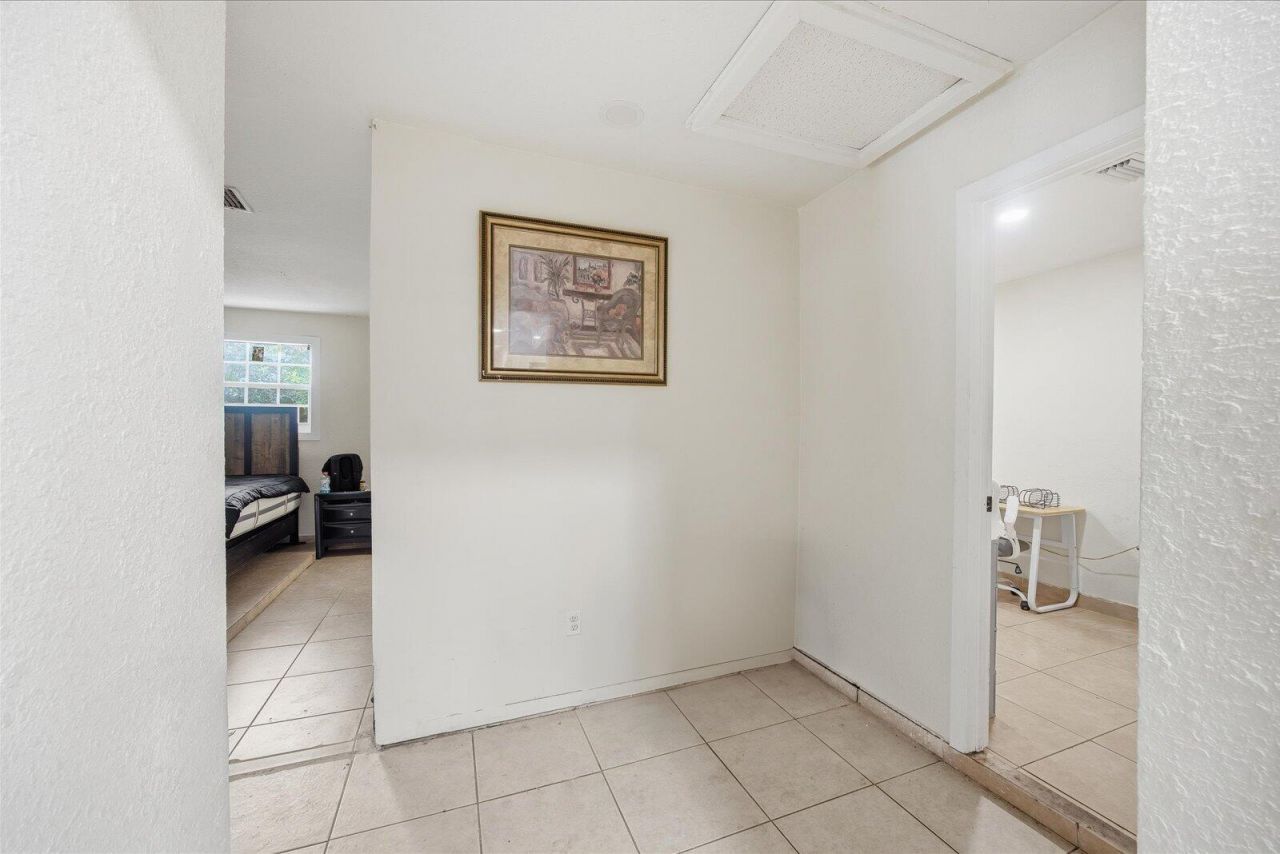 325 NW Dearman Street, Port Saint Lucie, FL 34983 Photo