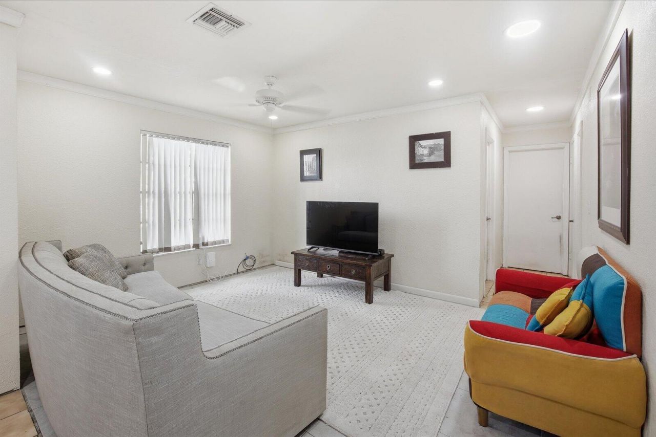325 NW Dearman Street, Port Saint Lucie, FL 34983 Photo