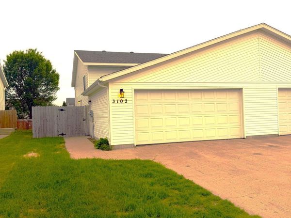 3102 Dakota Park Circle S, Fargo, ND 58104