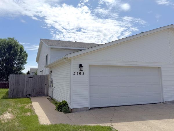 3102 Dakota Park Circle S, Fargo, ND 58104