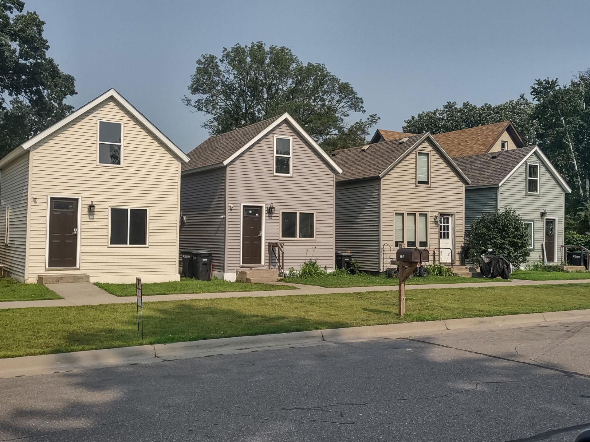 607 3rd Street NE, Little Falls, MN 56345