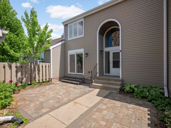 1159 Edgcumbe Road, Saint Paul, MN 55105