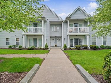 2755 N Forest Road, Unit E, Getzville, NY 14068