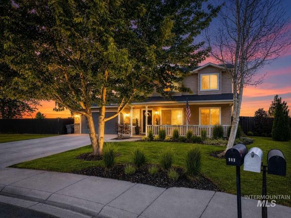 917 Prevail Ct, Middleton, ID 83644