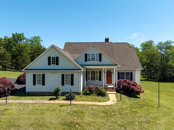 128 FAIRVIEW CIR, WOODSTOCK, VA 22664