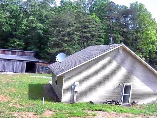 188 Dalton , Tellico Plains, TN 37385