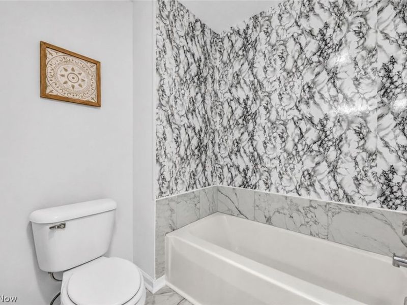33275 Ambleside Drive, Avon Lake, OH 44012 Photo 11