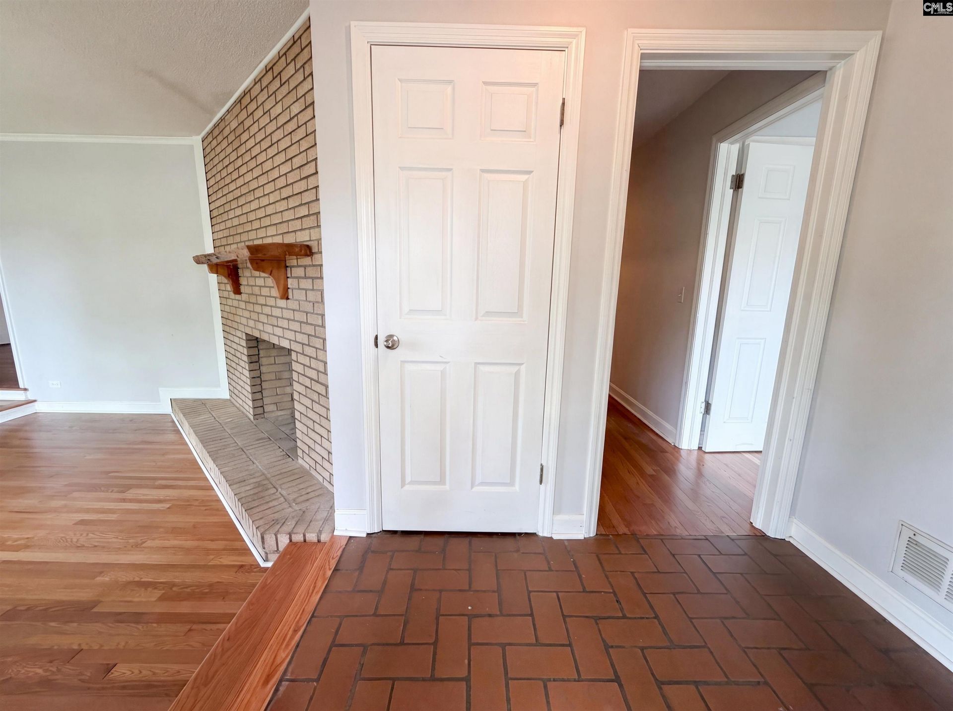 6456 Yorkshire Drive  Photo 10