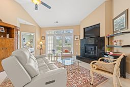 207 Wedgefield Dr.  photo 4