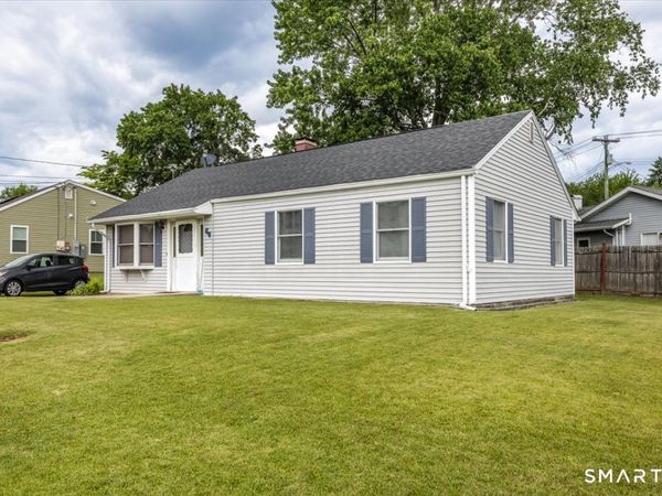 64 Corn Tassel , Bridgeport, CT 06606