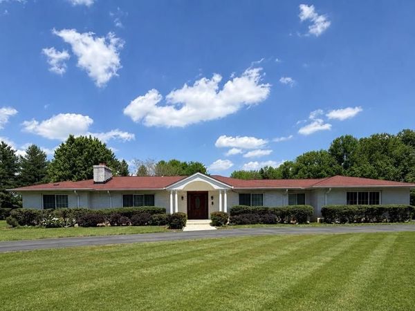 4 JONATHANS COURT, COCKEYSVILLE, MD 21030