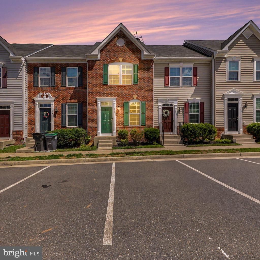 207 Streamview Drive, Fredericksburg, VA 22405 Main Photo