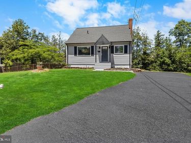 1304 COBB COURT , WOODBRIDGE, VA 22191