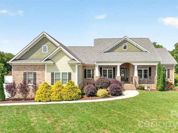 107 Buffalo Creek Drive, Statesville, NC 28677